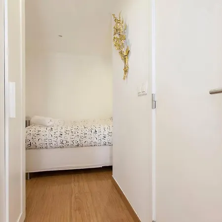 Alfama Charming Studio-3